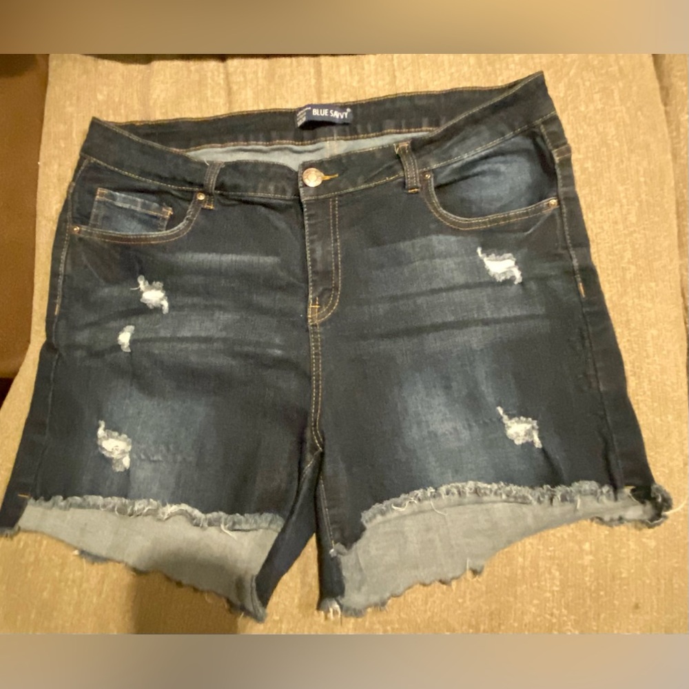 Women's EUC distressed dark denim Jean frayed shorts